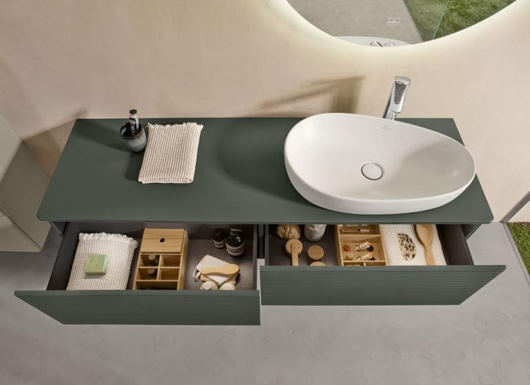 Zu sehen sind Sanitärgegenstände aus der Antao Serie der Fa. Villeroy & Boch